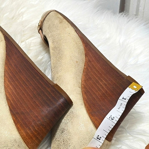 Tory Burch Gold Metallic Leather Wedge Pumps Heels Women's Size 10.5 M🌴 - Picture 5 of 10